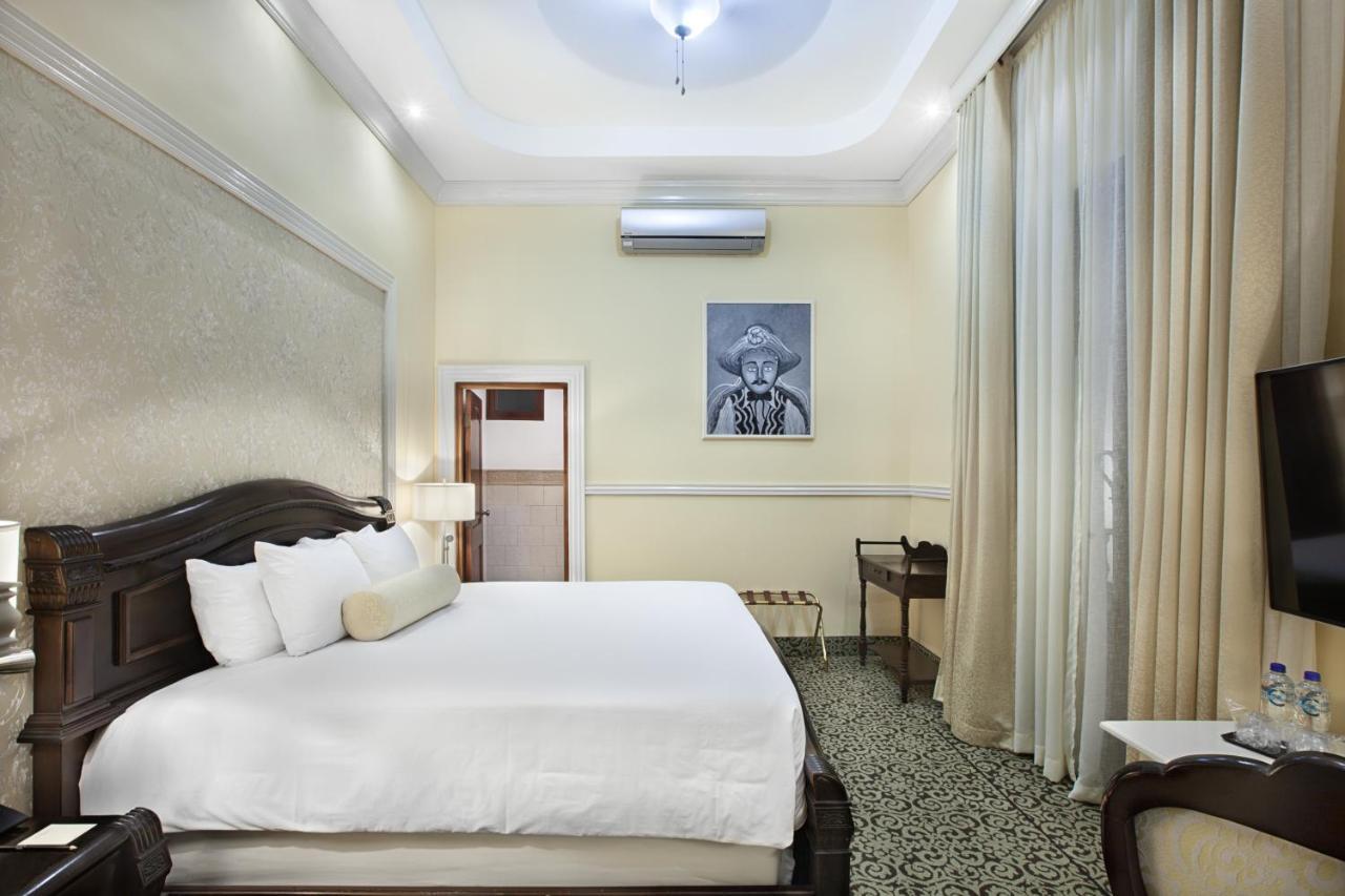 Hotel La Perla Leon Bagian luar foto