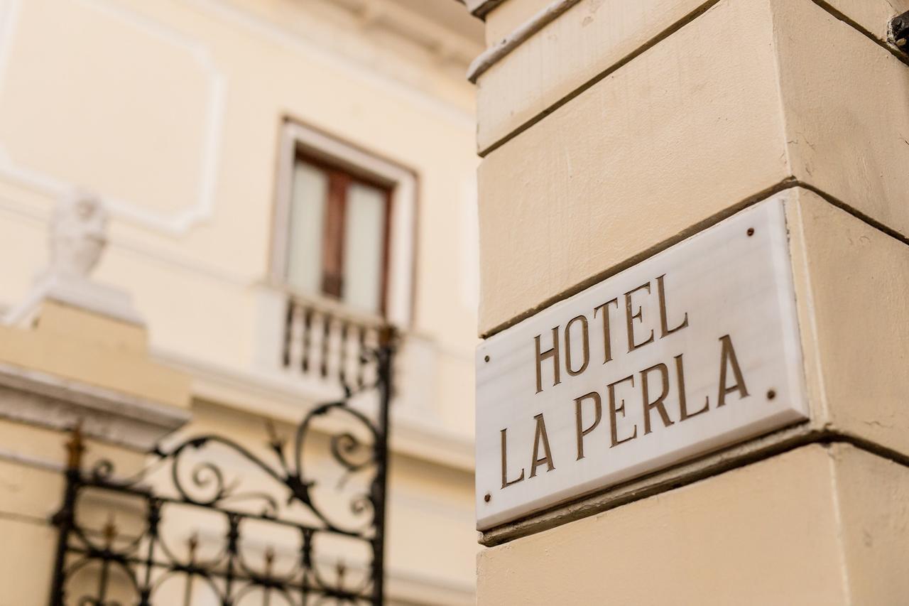 Hotel La Perla Leon Bagian luar foto