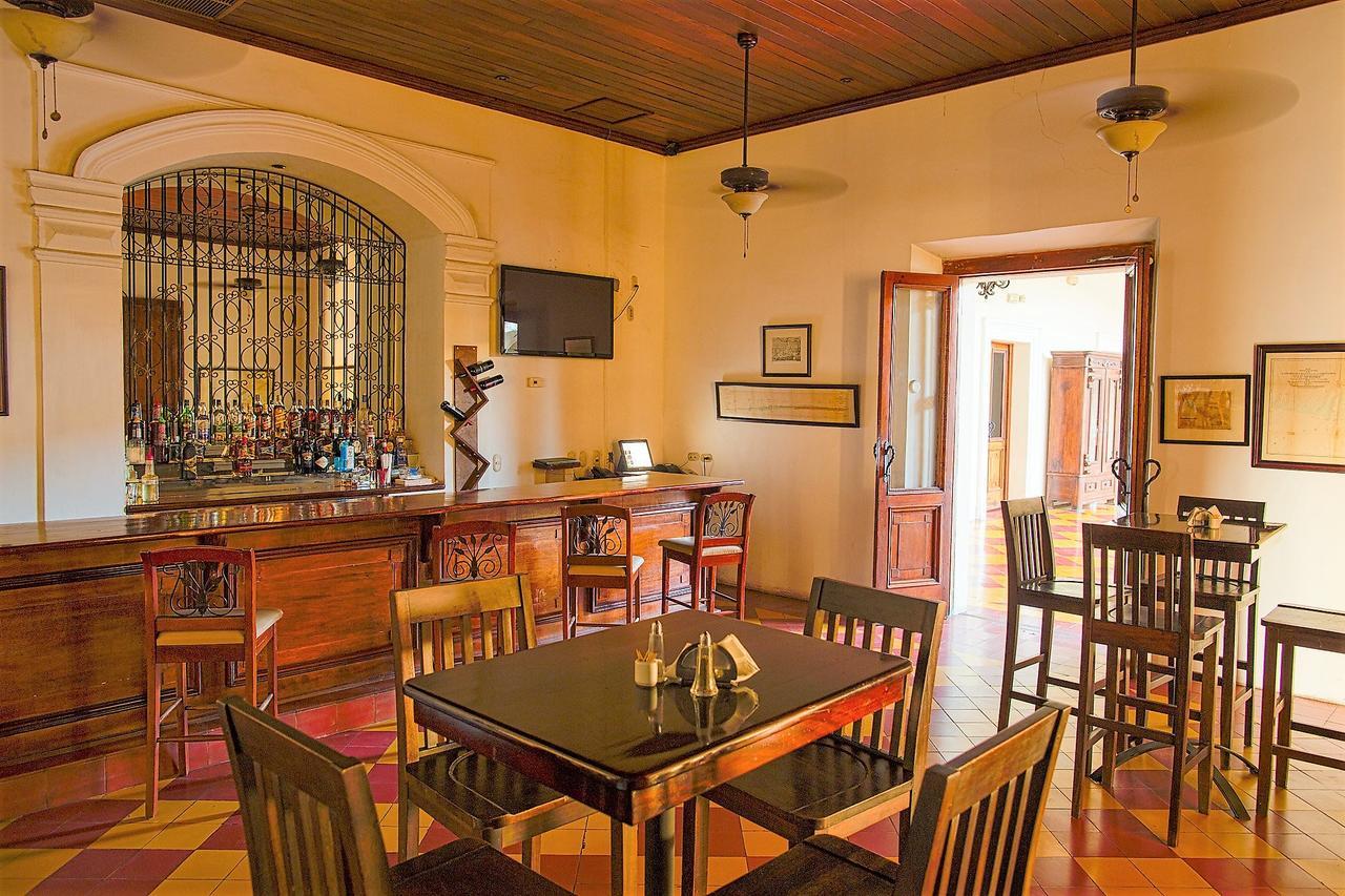Hotel La Perla Leon Bagian luar foto