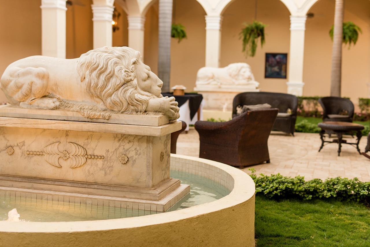 Hotel La Perla Leon Bagian luar foto