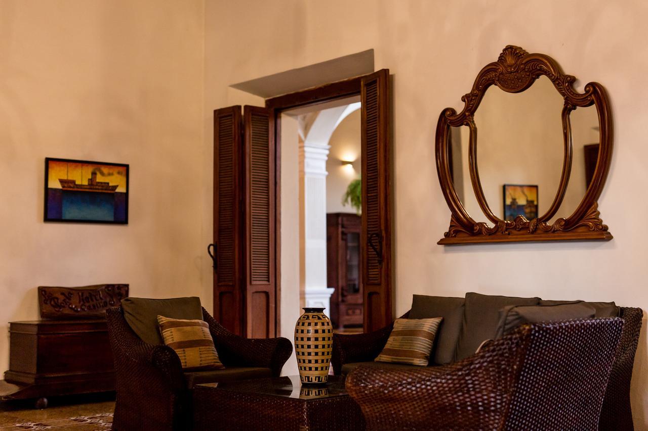 Hotel La Perla Leon Bagian luar foto